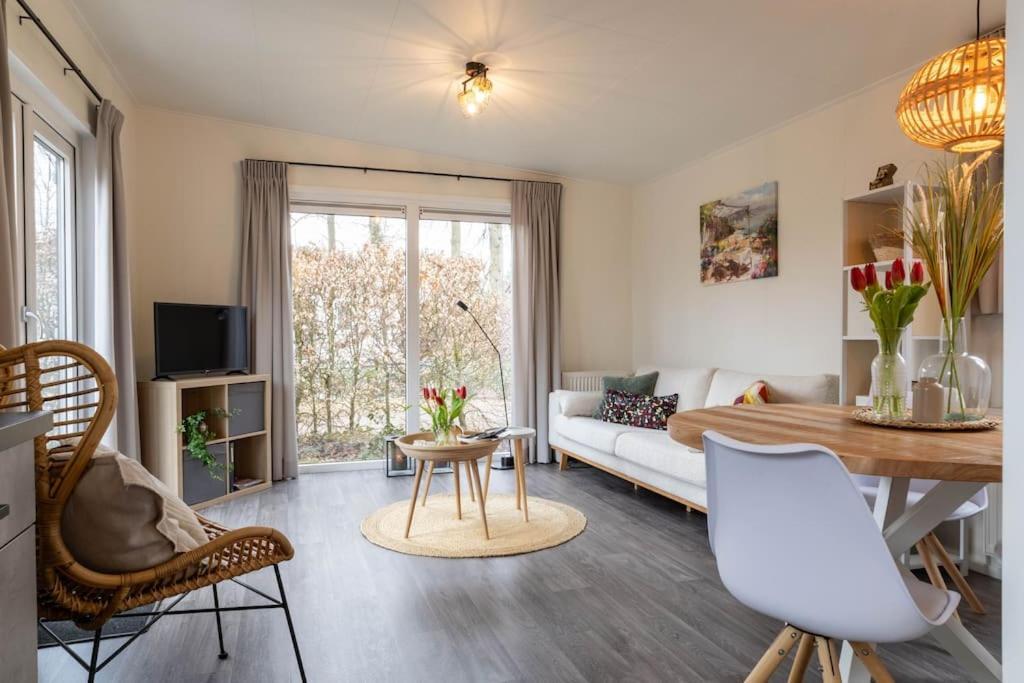 Gezellig Modern Chalet Midden Op De Veluwe Эпе Экстерьер фото